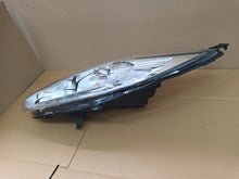 Laden Sie das Bild in den Galerie-Viewer, Frontscheinwerfer Ford Fiesta I VII C1BB-13W030-CH Links Scheinwerfer Headlight SCH3009720205xr