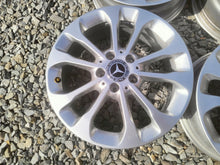 Laden Sie das Bild in den Galerie-Viewer, 4x Alufelge 17 Zoll 6.5" 5x112 38ET Glanz Silber A1564011700 Mercedes-Benz FEL5223510565qz