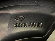 Load image into Gallery viewer, 1x Alufelge 17 Zoll 7.0" 5x114.3 50ET 52910-DD100 Hyundai Kona Rim Wheel FEL9043388068ry