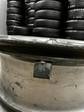 Laden Sie das Bild in den Galerie-Viewer, 1x Alufelge 17 Zoll 7.0&quot; 5x108 51ET Ford Et Rim Wheel
