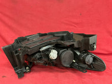 Laden Sie das Bild in den Galerie-Viewer, Frontscheinwerfer Renault Fluence 260608653R Xenon Links Scheinwerfer Headlight SCH3641137404kn