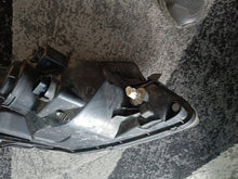 Laden Sie das Bild in den Galerie-Viewer, Frontscheinwerfer Hyundai Getz 92101-1C50092101-1C500 Links Headlight