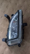 Laden Sie das Bild in den Galerie-Viewer, Frontscheinwerfer Hyundai Tucson III LED Ein Stück (Rechts oder Links) Headlight