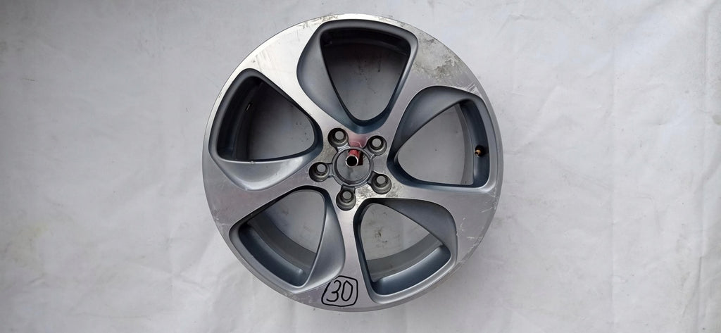 1x Alufelge 18 Zoll 7.5" 5x112 51ET Glanz Silber 8V0601025BQ Audi A3 Mg FEL6840235193qs