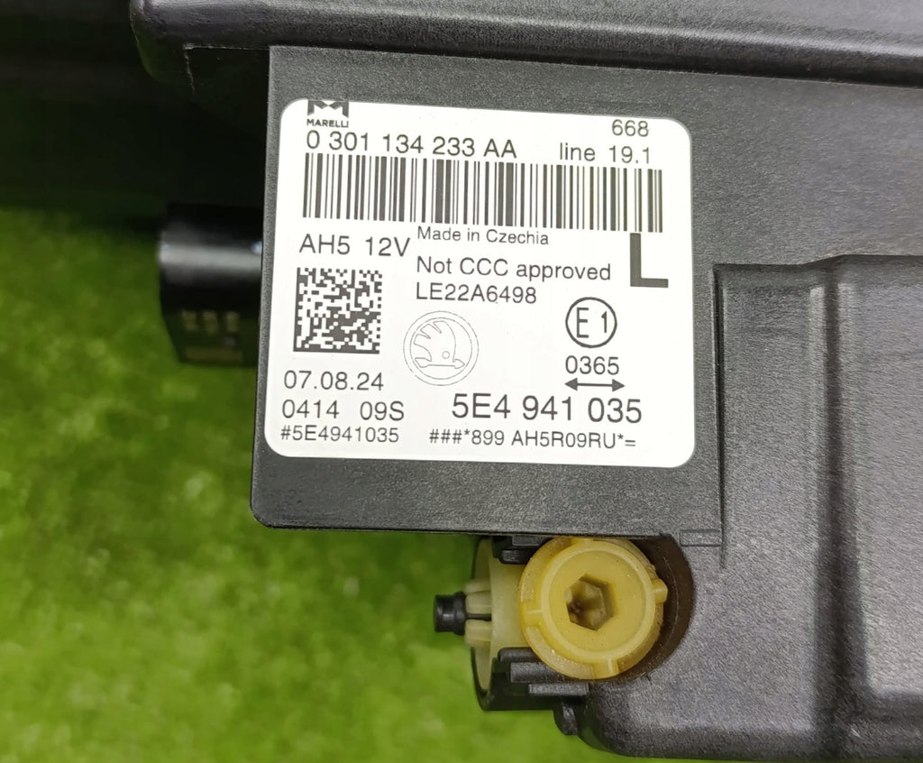 Frontscheinwerfer Skoda Octavia IV 5E4941035 LED Links Scheinwerfer Headlight SCH1023103043ih