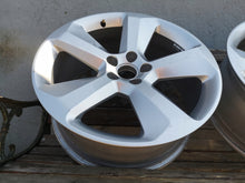 Laden Sie das Bild in den Galerie-Viewer, 1x Alufelge 19 Zoll 8.0" 5x112 27ET Glanz Silber 6R0601025BE Audi Q5 Rim Wheel FEL1975167407eb
