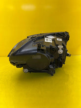 Laden Sie das Bild in den Galerie-Viewer, Frontscheinwerfer Mercedes-Benz W177 A1779064703 LED Links Headlight SCH8917695355fr