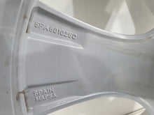 Laden Sie das Bild in den Galerie-Viewer, 1x Alufelge 17 Zoll 7.5" 5x112 46ET Glanz Silber 5FA601025C Seat Leon Rim Wheel FEL2027231476ea