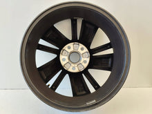 Laden Sie das Bild in den Galerie-Viewer, 1x Alufelge 17 Zoll 5x112 57A601025AA Skoda Karoq Rim Wheel FEL6826666797mz