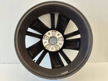 Laden Sie das Bild in den Galerie-Viewer, 1x Alufelge 17 Zoll 5x112 57A601025AA Skoda Karoq Rim Wheel FEL6826666797mz
