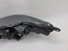 Laden Sie das Bild in den Galerie-Viewer, Frontscheinwerfer Toyota 4 Yaris Rechts Scheinwerfer Headlight SCH2431707622dw