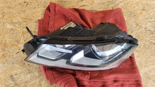 Laden Sie das Bild in den Galerie-Viewer, Frontscheinwerfer VW Passat B7 3AB941751 Xenon Links Scheinwerfer Headlight