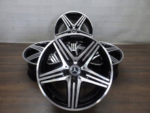 Load image into Gallery viewer, 4x Alufelge 18 Zoll 8.0&quot; 5x112 48ET Glanz Schwarz A1764010402 Mercedes-Benz Amg