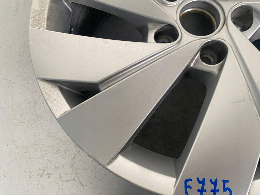 1x Alufelge 17 Zoll 7.5" 5x112 5H0601025BE VW Golf VIII I Rim Wheel FEL8107693648zg