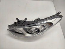 Laden Sie das Bild in den Galerie-Viewer, Frontscheinwerfer Hyundai I30 92101A6060 Links Scheinwerfer Headlight SCH7426785733ri