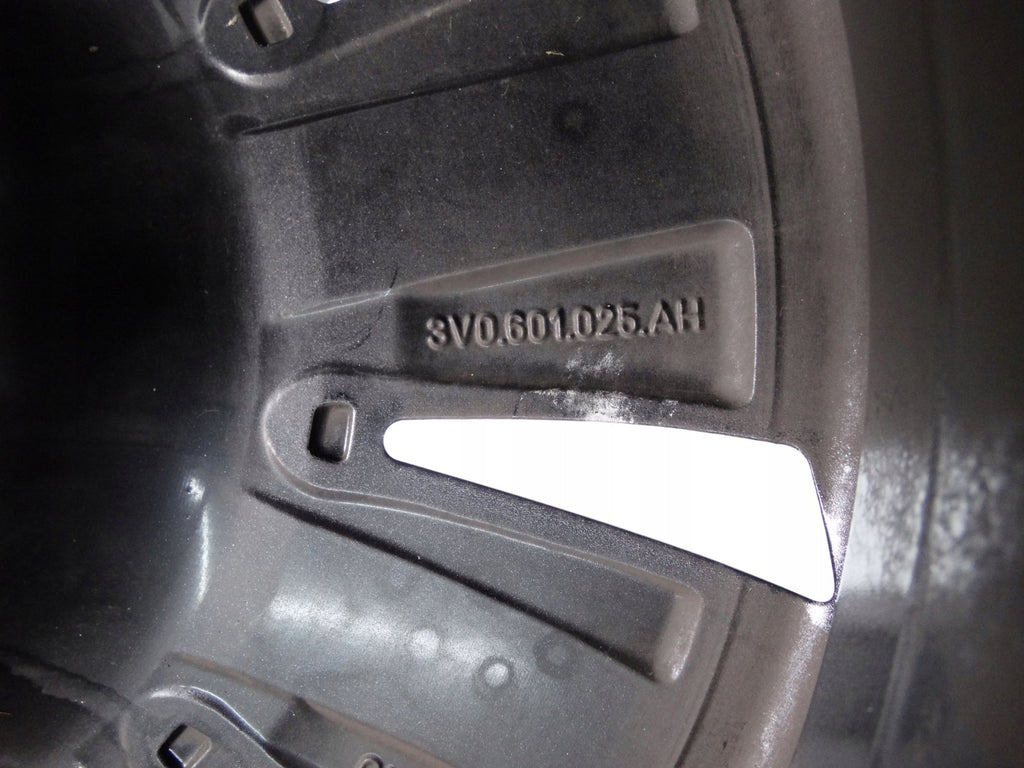 1x Alufelge 17 Zoll 6.5" 5x112 41ET Glanz Graphit 3V0601025AH Mg Superb Iii FEL2225634394hm