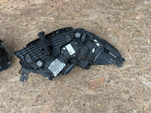 Laden Sie das Bild in den Galerie-Viewer, Frontscheinwerfer Ford Kuga GV41-13D154-EF GV41-13D155-EF Ein Satz Headlight SCH6851683291gj