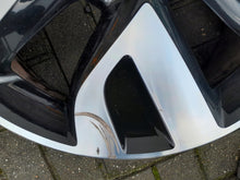 Laden Sie das Bild in den Galerie-Viewer, 1x Alufelge 18 Zoll 7.0" 5x114.3 47ET 40300BX80A Nissan Juke F15 Rim Wheel FEL2707623417sy