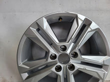 Laden Sie das Bild in den Galerie-Viewer, 1x Alufelge 17 Zoll 7.0&quot; 5x112 45ET Glanz 81A601025AJ Audi Q2 Rim Wheel