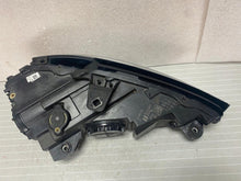 Laden Sie das Bild in den Galerie-Viewer, Frontscheinwerfer Audi A3 8V0941005E Xenon Ein Stück (Rechts oder Links) SCH9286159641ky