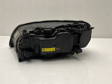 Laden Sie das Bild in den Galerie-Viewer, Frontscheinwerfer Volvo V70 I S80 31420014 Xenon FALSE Scheinwerfer Headlight SCH9710887047ew