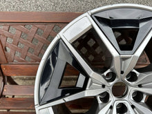 Laden Sie das Bild in den Galerie-Viewer, 1x Alufelge 19 Zoll 5x112 5A324D8 BMW Rim Wheel FEL6425749043na