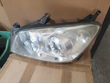 Laden Sie das Bild in den Galerie-Viewer, Frontscheinwerfer Toyota III Ein Stück (Rechts oder Links) Headlight SCH3667532789gg