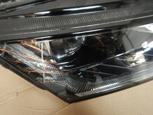 Laden Sie das Bild in den Galerie-Viewer, Frontscheinwerfer Skoda Octavia IV 5E4941016A LED Rechts Scheinwerfer Headlight SCH7158158983xd