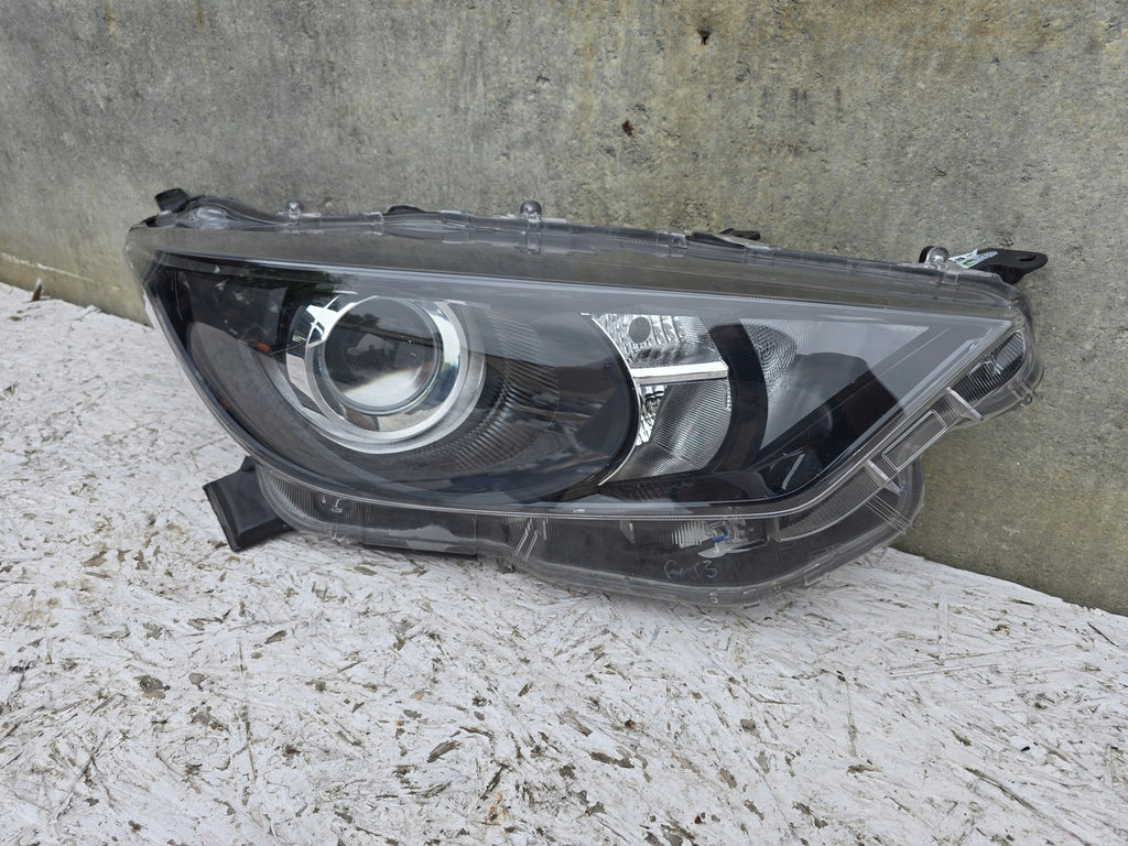 Frontscheinwerfer Toyota 4 Yaris K0-6EU Rechts Scheinwerfer Headlight