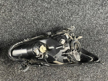 Laden Sie das Bild in den Galerie-Viewer, Frontscheinwerfer Toyota Aygo 81150-0H070 81110-0H070 Rechts oder Links