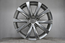 Load image into Gallery viewer, 1x Alufelge 17 Zoll 7.0&quot; 5x112 43ET Glanz Silber 5C0601025BE VW New Beetle