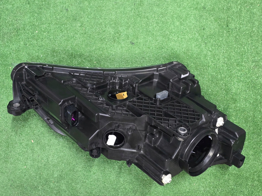 Frontscheinwerfer Skoda Superb III 3V19410A Bi-Xenon Rechts oder Links