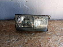 Laden Sie das Bild in den Galerie-Viewer, Frontscheinwerfer Mercedes-Benz W123 1305235023 Rechts Scheinwerfer Headlight SCH6667950600jq