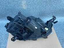Load image into Gallery viewer, Frontscheinwerfer VW T-Roc 2GA941035D Links Scheinwerfer Headlight SCH9683856110an