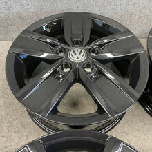 Laden Sie das Bild in den Galerie-Viewer, 4x Alufelge 17 Zoll 7.0" 5x120 55ET Glanz Schwarz 7E0601025P VW Multivan FEL7203575149az