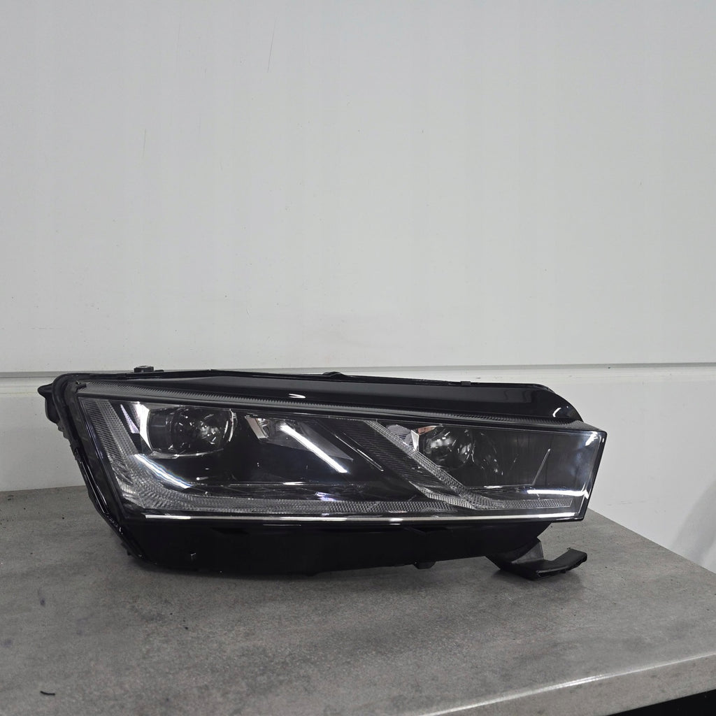 Frontscheinwerfer Skoda Octavia IV 5E4941016B 992941572 Full LED Rechts SCH2752360579qx