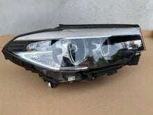 Load image into Gallery viewer, Frontscheinwerfer BMW G31 G30 8492835 8492836 LED Ein Satz Headlight SCH8989684910tq