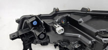 Laden Sie das Bild in den Galerie-Viewer, Frontscheinwerfer Toyota Corolla 81150-02T31-00 Links Scheinwerfer Headlight SCH1829025240xb