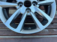 Load image into Gallery viewer, 1x Alufelge 15 Zoll 4x100 PZ49PB0671 Toyota Yaris Rim Wheel FEL5881391498fm