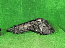 Laden Sie das Bild in den Galerie-Viewer, Frontscheinwerfer Hyundai Tucson 92207N7100 Ein Stück (Rechts oder Links)