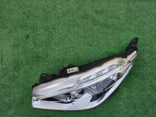 Laden Sie das Bild in den Galerie-Viewer, Frontscheinwerfer Peugeot 208 9810805780 LED Links Scheinwerfer Headlight SCH1950345176lk