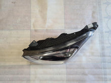 Load image into Gallery viewer, Frontscheinwerfer Hyundai I10 92101-B9300 Ein Stück (Rechts oder Links)