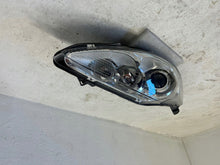 Laden Sie das Bild in den Galerie-Viewer, Frontscheinwerfer Ford Fiesta 8A61-13W029CF Rechts Scheinwerfer Headlight SCH4779833264iu