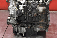 Load image into Gallery viewer, Motor Kia Ceed D4FB 1.6 CRDI 136PS 119TKm 2016 Diesel Engine Unkomplett MOT6271713993dh