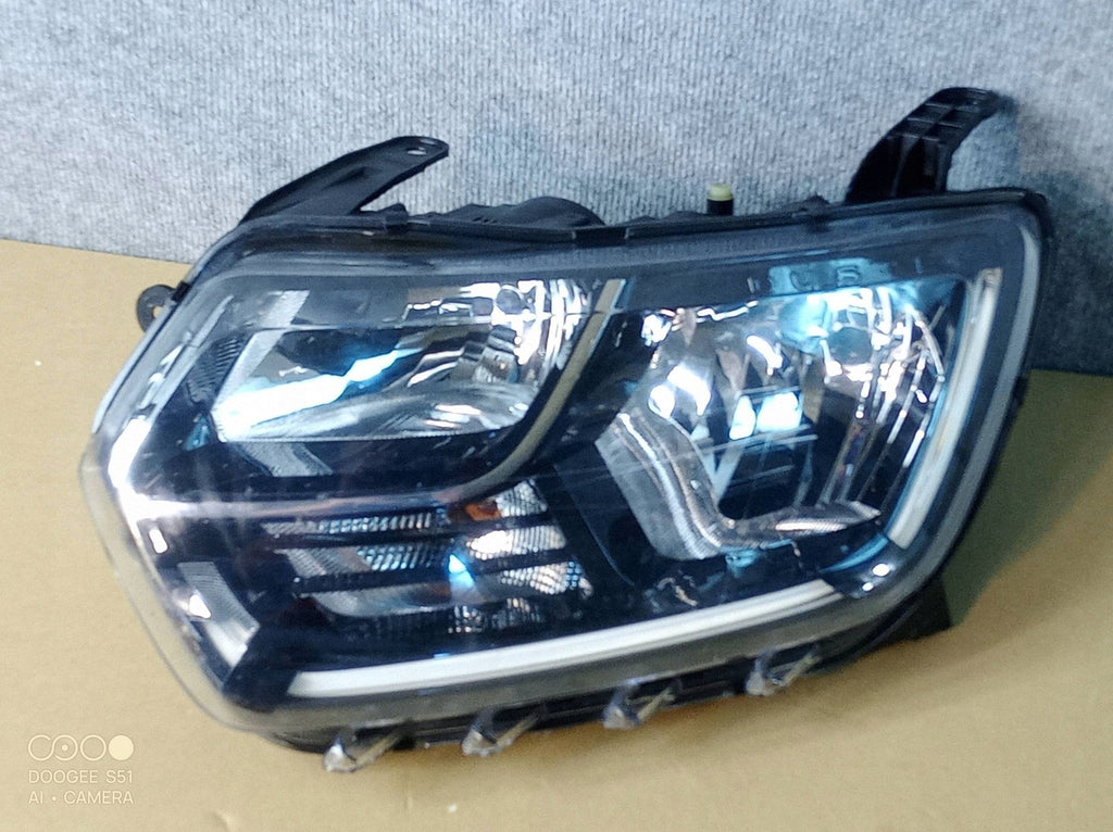 Frontscheinwerfer Dacia Duster 260609367R LED Ein Stück (Rechts oder Links)