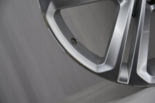 Laden Sie das Bild in den Galerie-Viewer, 1x Alufelge 19 Zoll 9.0&quot; 5x112 33ET 5N0601025T VW Rim Wheel