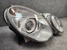 Load image into Gallery viewer, Frontscheinwerfer Mercedes-Benz W211 Xenon FALSE Scheinwerfer Headlight SCH2822575872gw