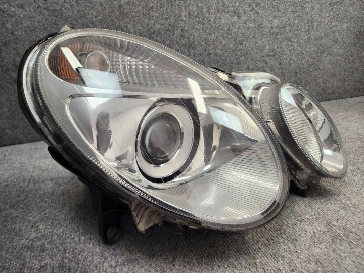 Frontscheinwerfer Mercedes-Benz W211 Xenon Rechts Scheinwerfer Headlight SCH2822575872gw
