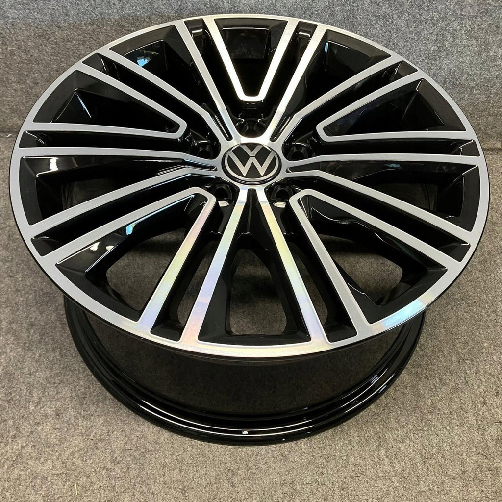 4x Alufelge 18 Zoll 8.0" 5x112 44ET Glanz Schwarz 3AA601025L VW Passat B7 FEL3079932433ug