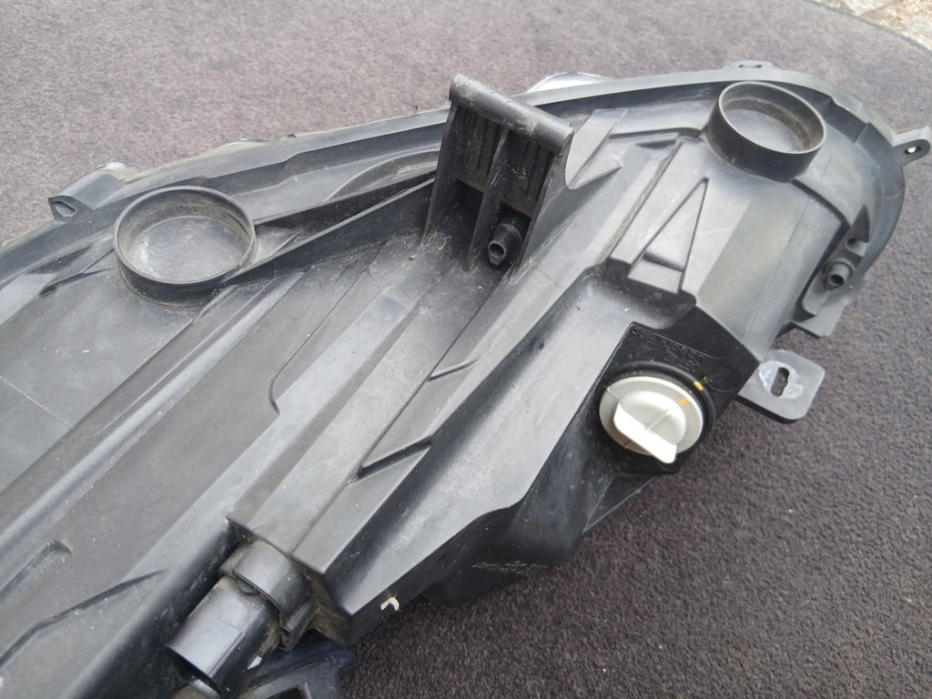 Frontscheinwerfer Ford Fiesta I VII C1BB-13W029-AE Rechts Scheinwerfer Headlight SCH8670143996dd